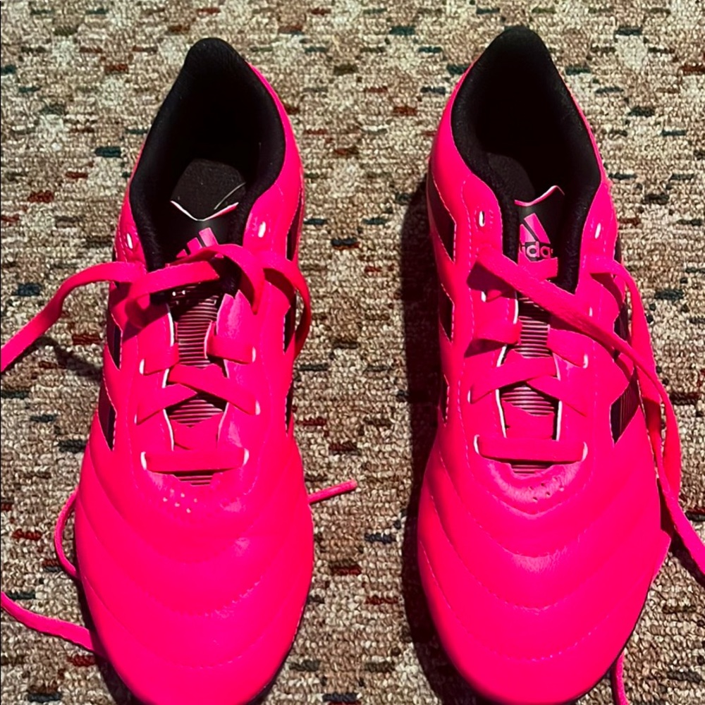 Youth cleats size 3 1/2